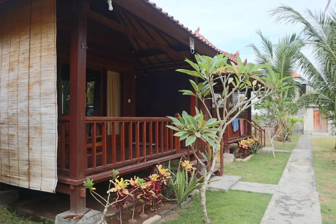 Svaha Nusa Guest House Nusa Lembongan  Exterior photo