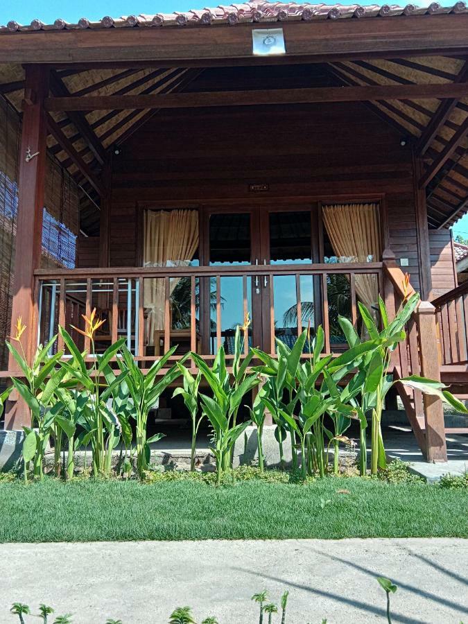 Svaha Nusa Guest House Nusa Lembongan  Exterior photo
